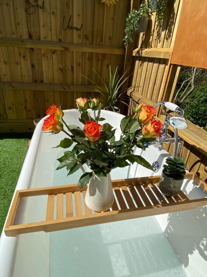 Cosy Dog Friendly Lodge With An Outdoor Bath On The Isle Of Wight Whitwell  Buitenkant foto