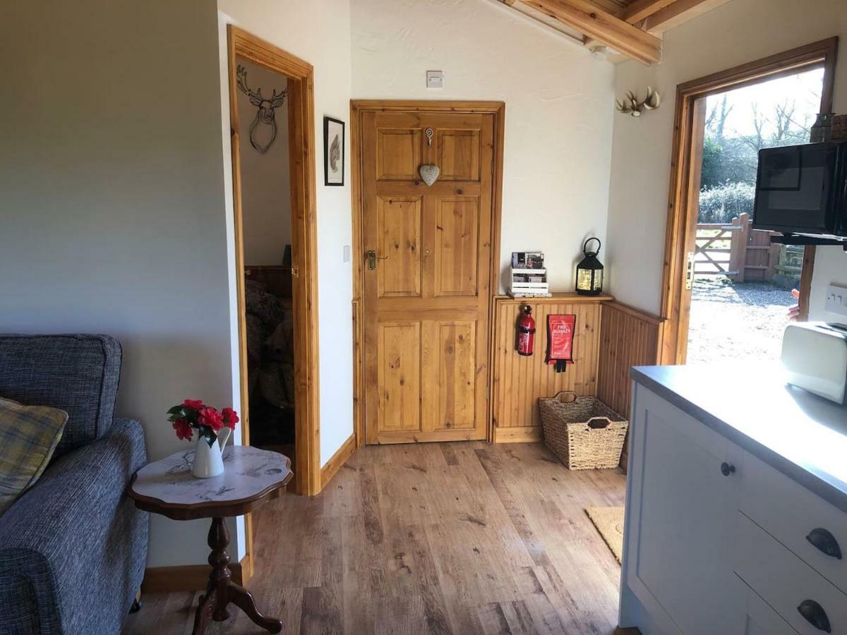 Cosy Dog Friendly Lodge With An Outdoor Bath On The Isle Of Wight Whitwell  Buitenkant foto